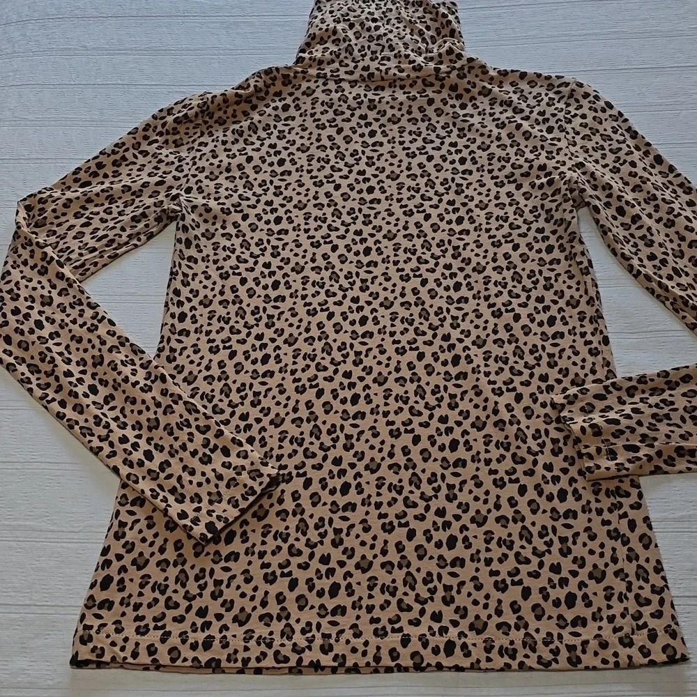J.Crew Tissue Turtleneck in a Leopard Mod Neutral Women's Size XS